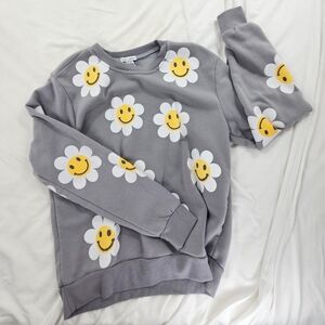 Grey Women's Smiley Flowers Crewneck Sweatshirt Used